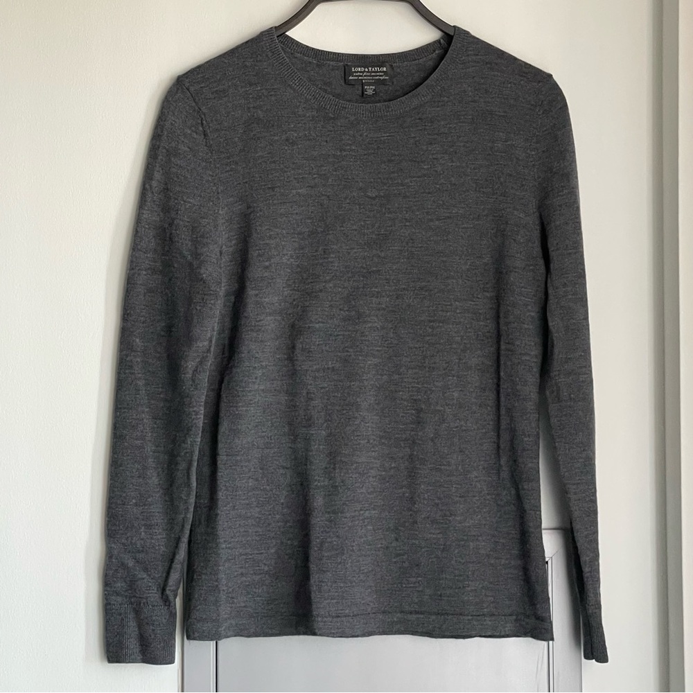 LORD & TAYLOR Grey 100% Extra Fine Merino Wool Crewneck Sweater